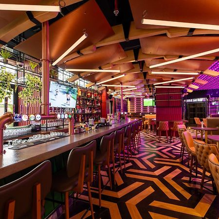 Four Points By Sheraton Production City, Dubai Exterior photo