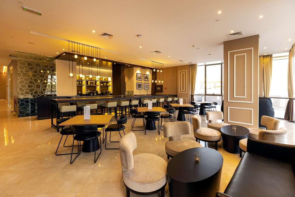 Four Points By Sheraton Production City, Dubai Restaurant photo