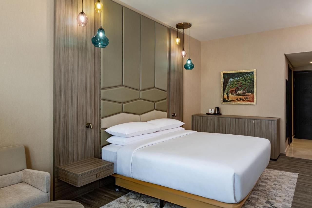 Four Points By Sheraton Production City, Dubai Exterior photo