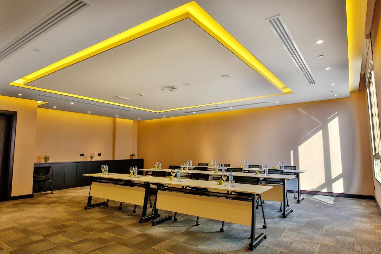 Four Points By Sheraton Production City, Dubai Exterior photo